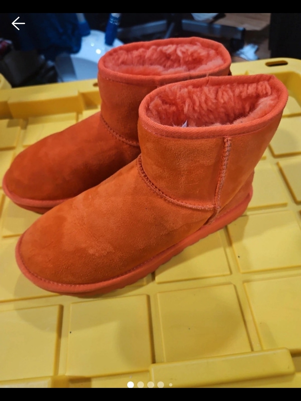 Uggs Women's Cozy Short Winter Boots - Orange Sz 9